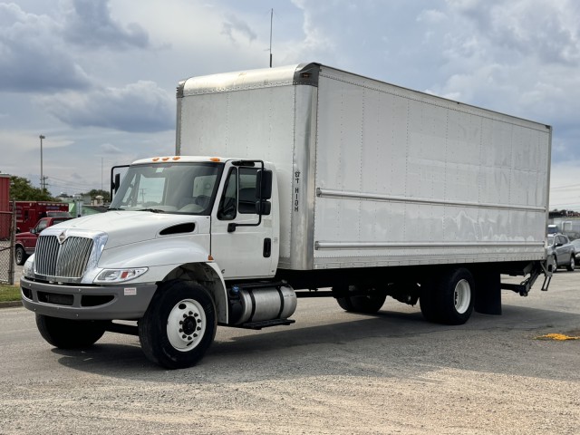 2019  26' Box Truck  in , 