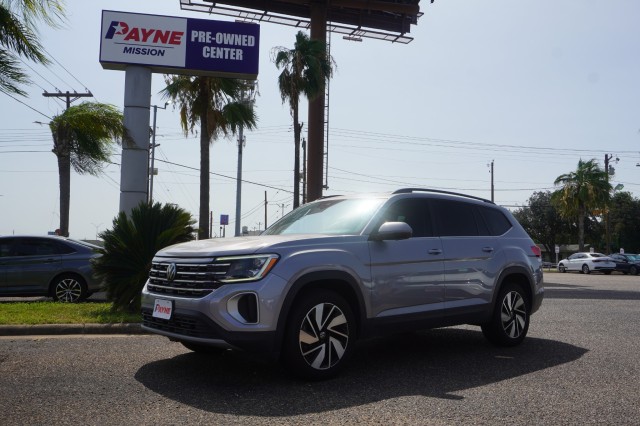 Silver Mist Metallic 2024 Volkswagen Atlas SUV / Crossover Front-Wheel Drive Automatic