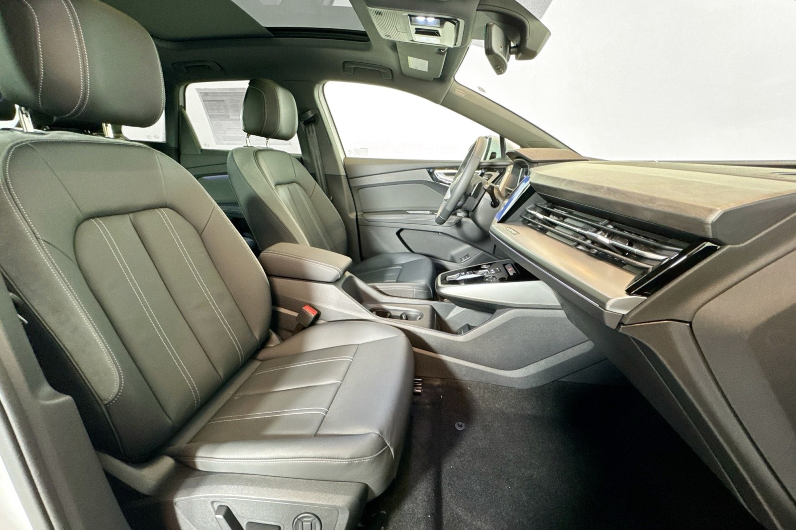 New 2026 Glacier White Metallic Audi Premium 55 quattro image 25