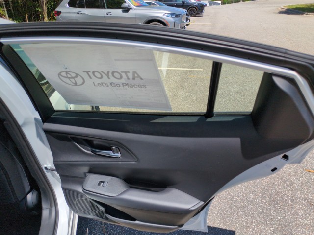 ToyotaPrius Plug-In Hybrid34