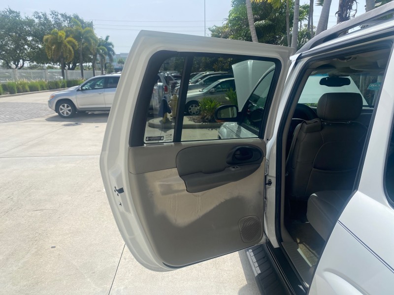 2002 Chevrolet TrailBlazer EXT LT  SUV LOW MILES 69,572 in , 