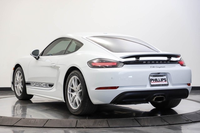 2022 Porsche 718 Cayman  3