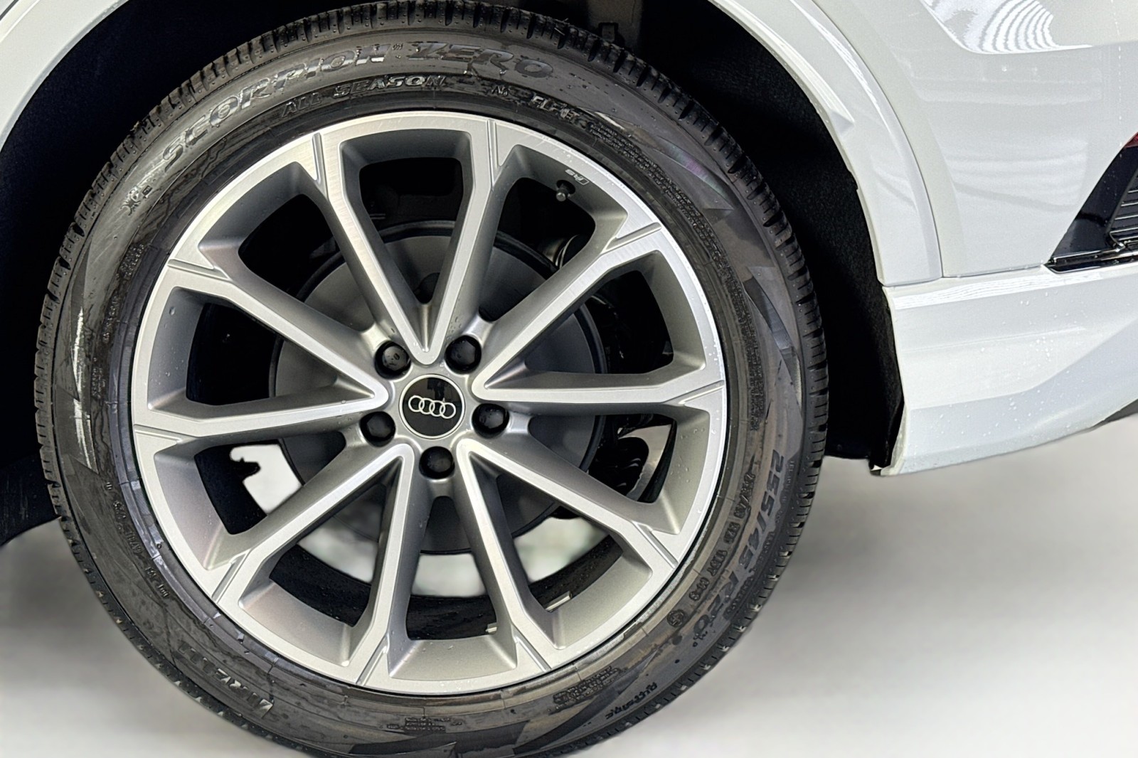 New 2026 Glacier White Metallic Audi Premium 55 quattro image 28