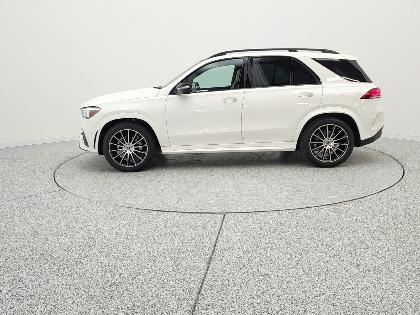 Used 2023 Polar White Mercedes-Benz GLE 350 SUV image 8