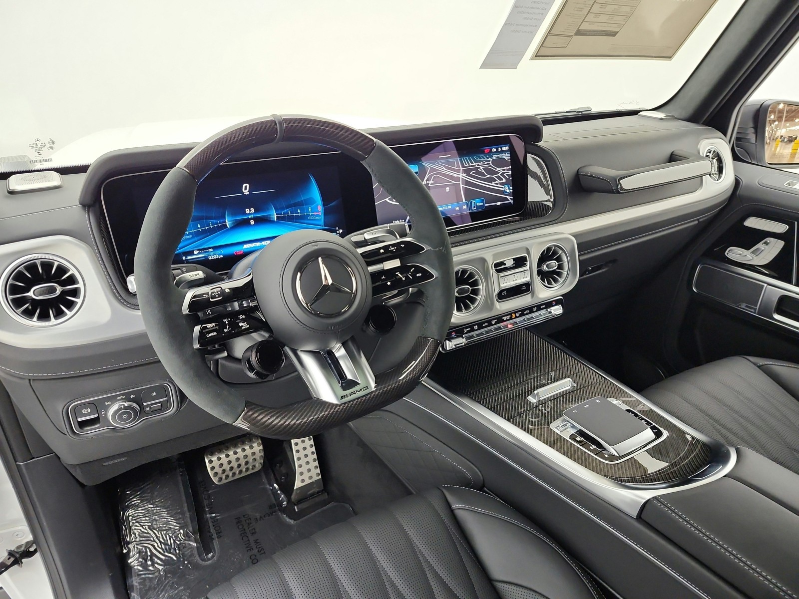 New 2026 MANUFAKTUR Moonlight White Metallic Mercedes-Benz AMG® G 63 image 9