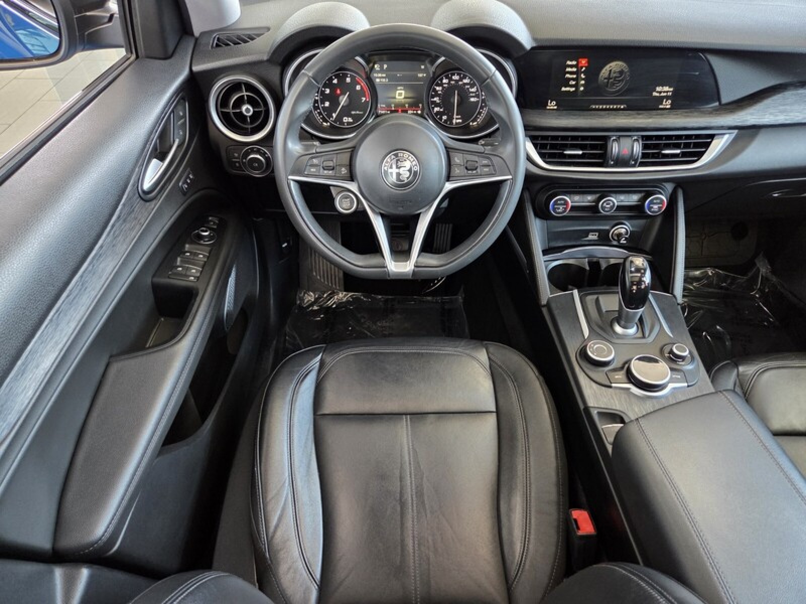 Used 2019 BLUE Alfa Romeo  image 16