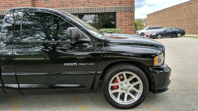 2005 Dodge Ram SRT-10  13