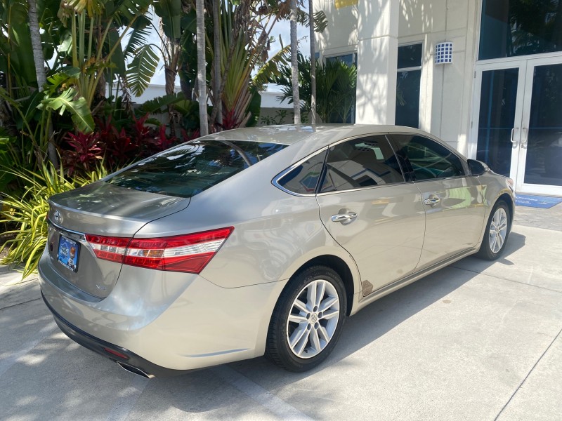 2013 Toyota Avalon XLE Premium LOW MILES 56,196 in , 