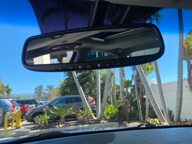 2012 Hyundai Genesis 3.8L SUNROOF PREM PKG in , 