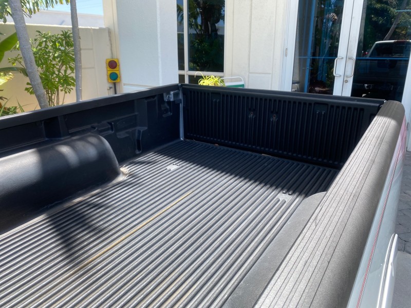 2002 Nissan Frontier 2WD XE XCAB 5 SPD AC 4 CYL in ,