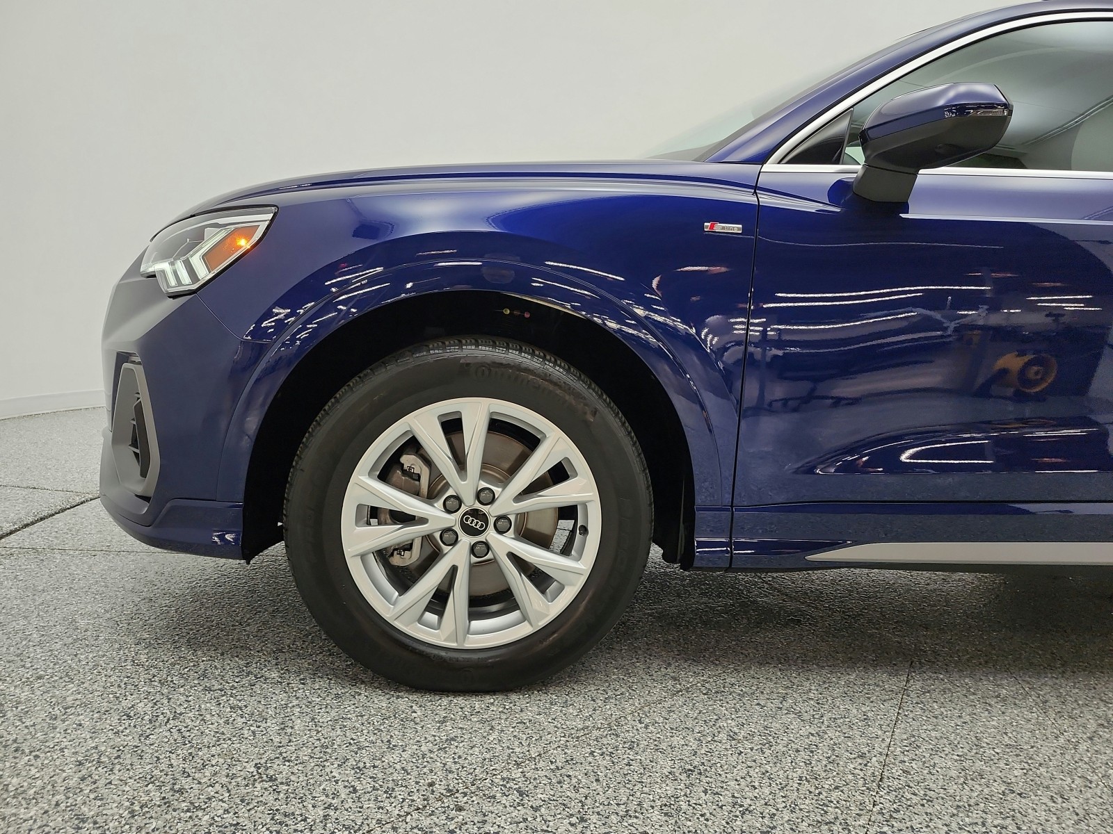 Used 2025 Navarra Blue Metallic Audi S line Premium Plus image 30