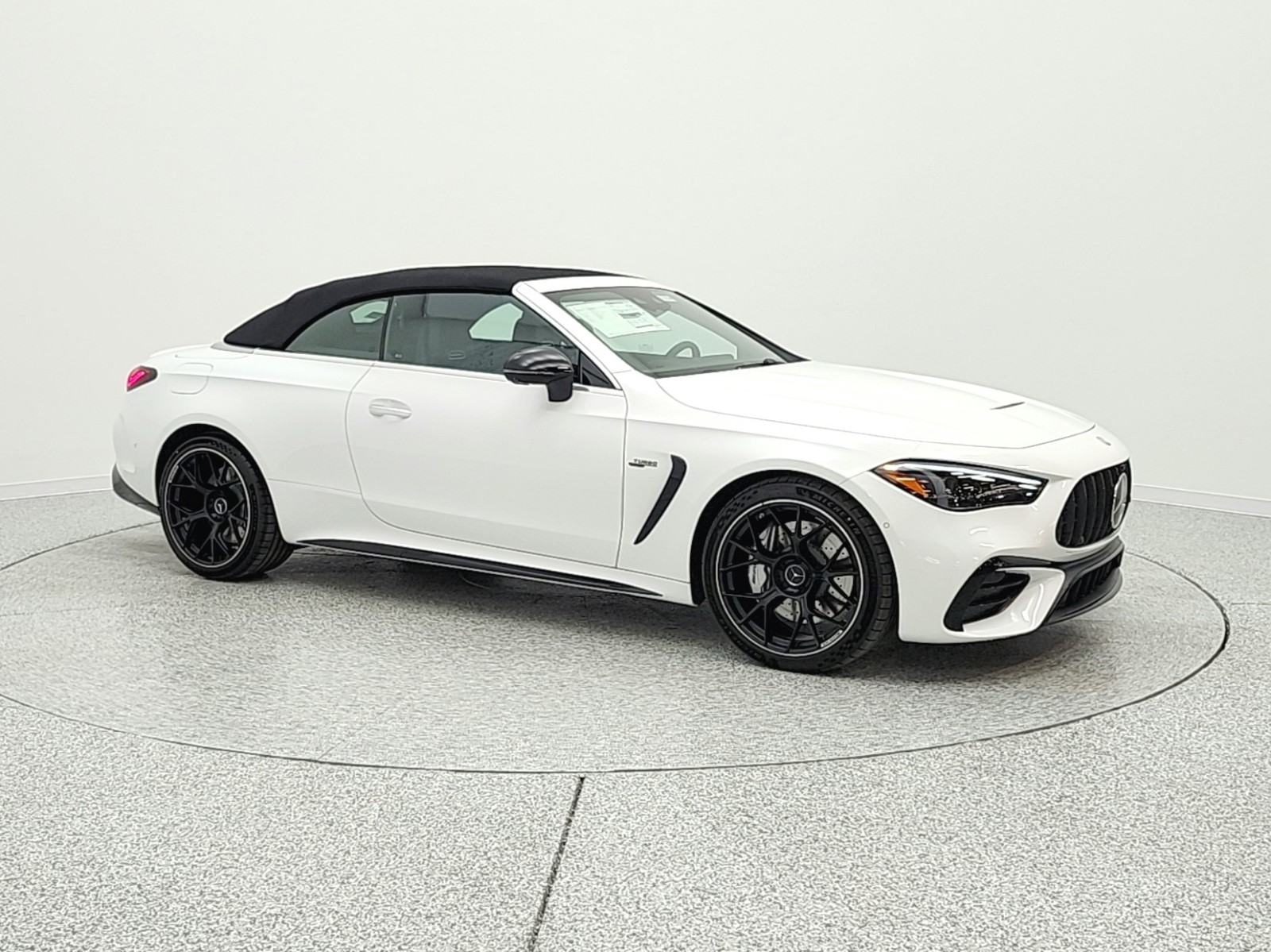 New 2026 MANUFAKTUR Moonlight White Metallic Mercedes-Benz AMG® CLE 53 4MATIC+ Cabriolet image 10
