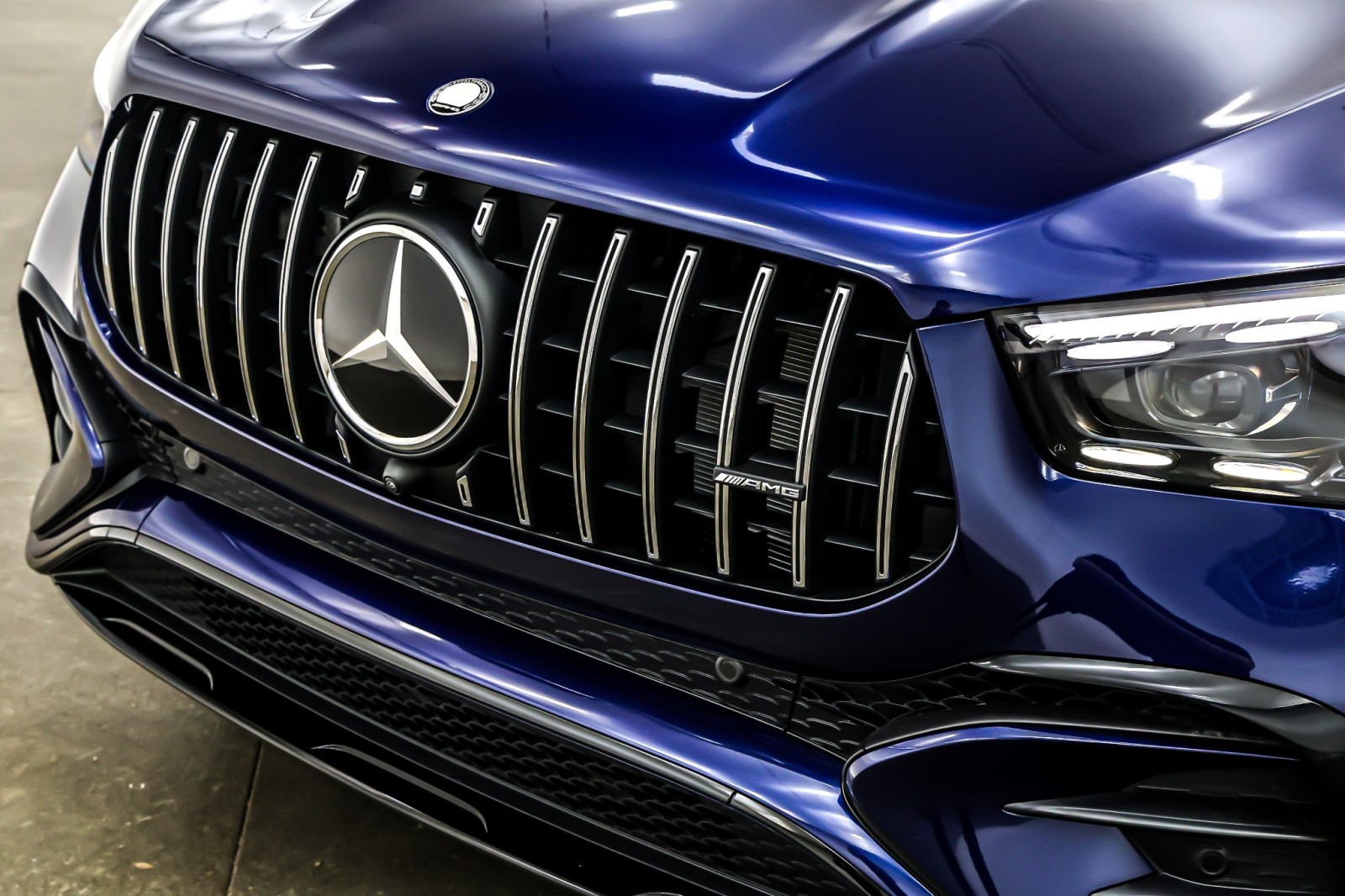 New 2026 MYSTIC BLUE METALLIC Mercedes-Benz AMG® GLE 53 image 13