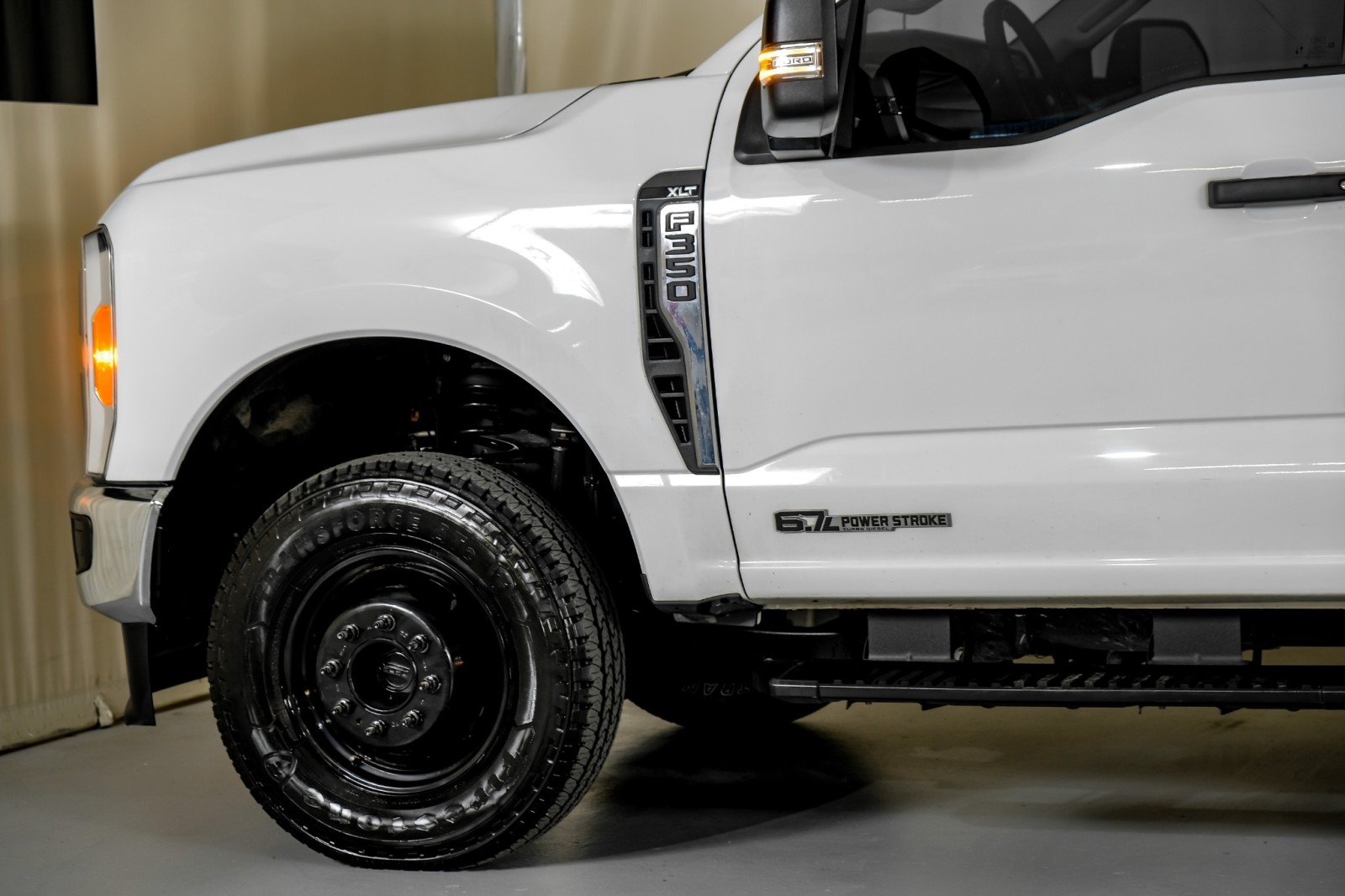 2023 Ford F-350 XLT 12