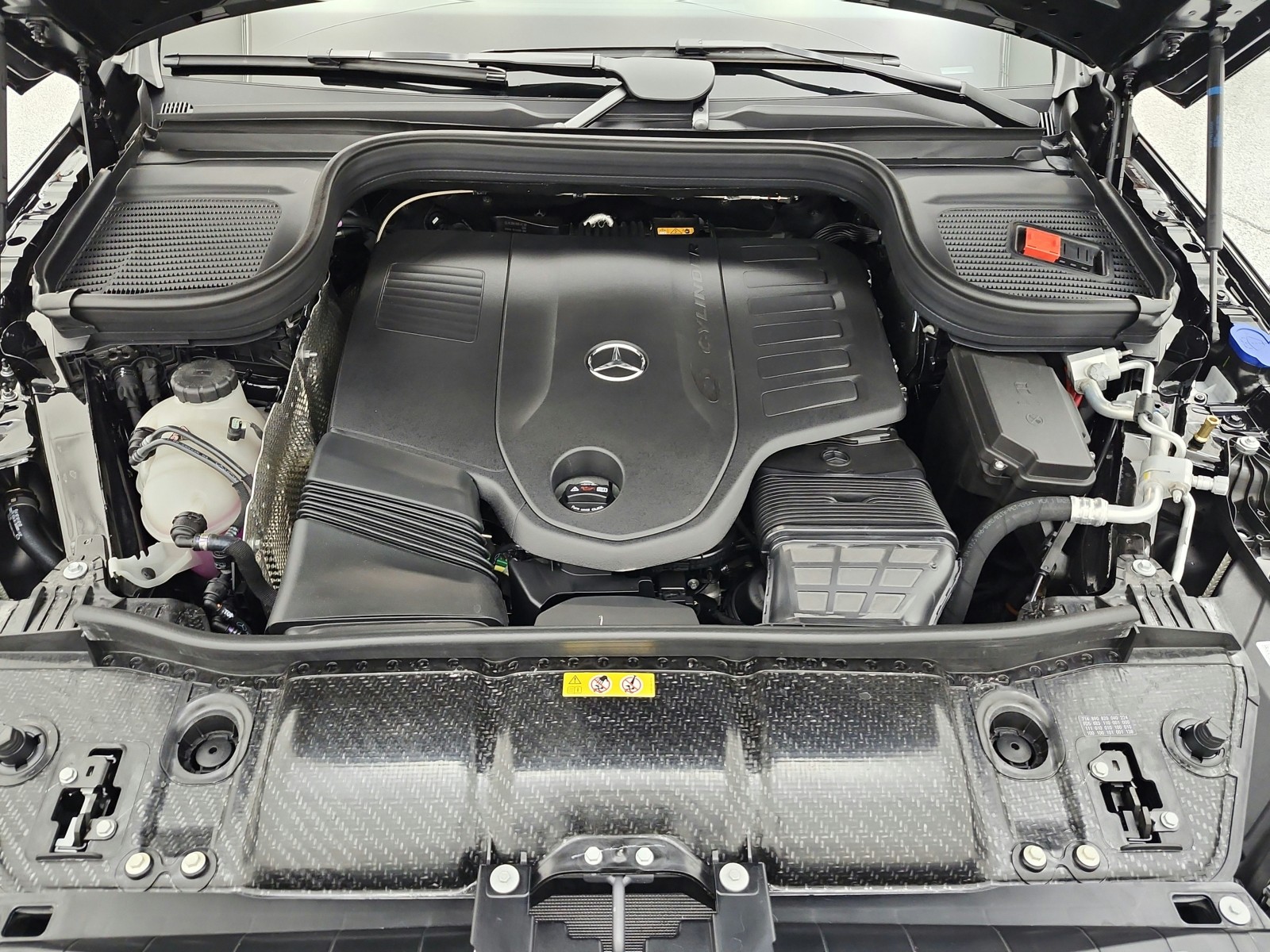 New 2026 Black Mercedes-Benz GLE 450 image 13