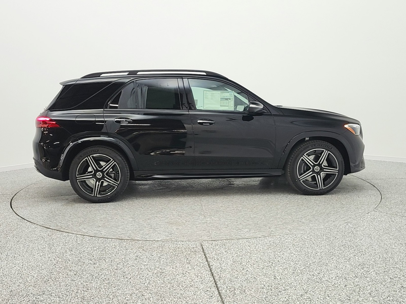 New 2026 Black Mercedes-Benz GLE 450 image 4