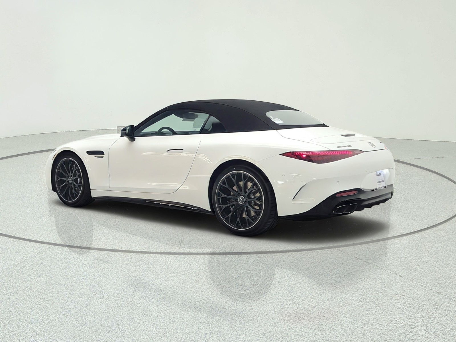New 2027 MANUFAKTUR Moonlight White Metallic Mercedes-Benz AMG® SL 55 Roadster image 7