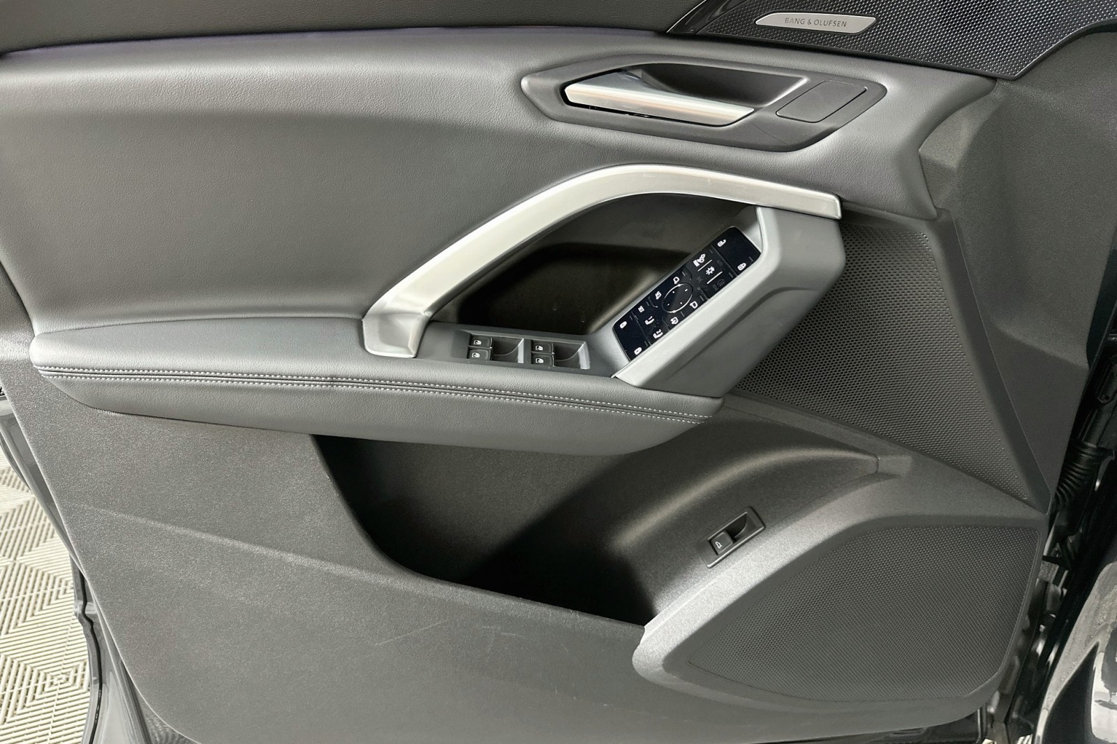 Used 2025 Tambora Gray Metallic Audi Premium Plus image 21