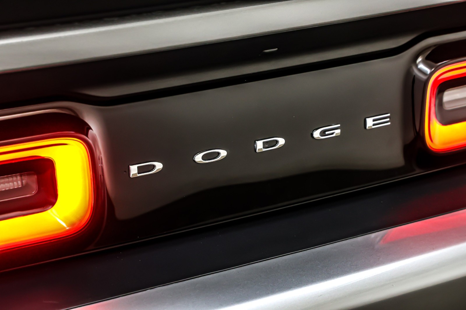 Used 2018 Billet Clearcoat Dodge SRT Demon RWD image 9