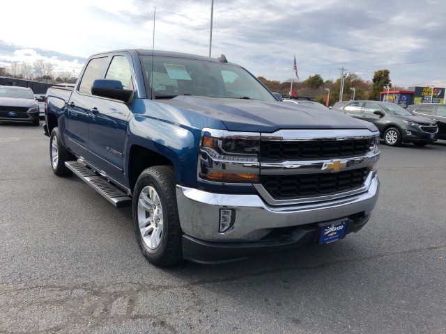 2018 Chevrolet Silverado 1500 LT 2