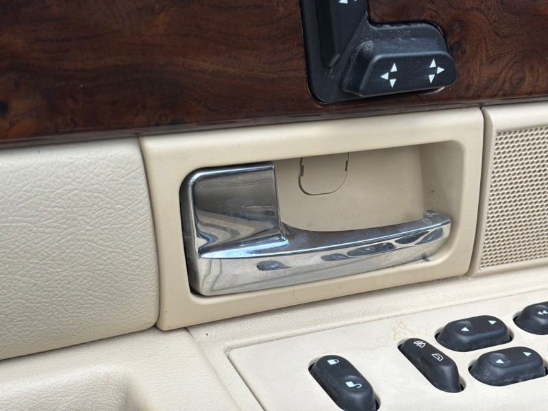 2007 Mercury Grand Marquis LS LOW MILES 52,599 1 OWNER in ,