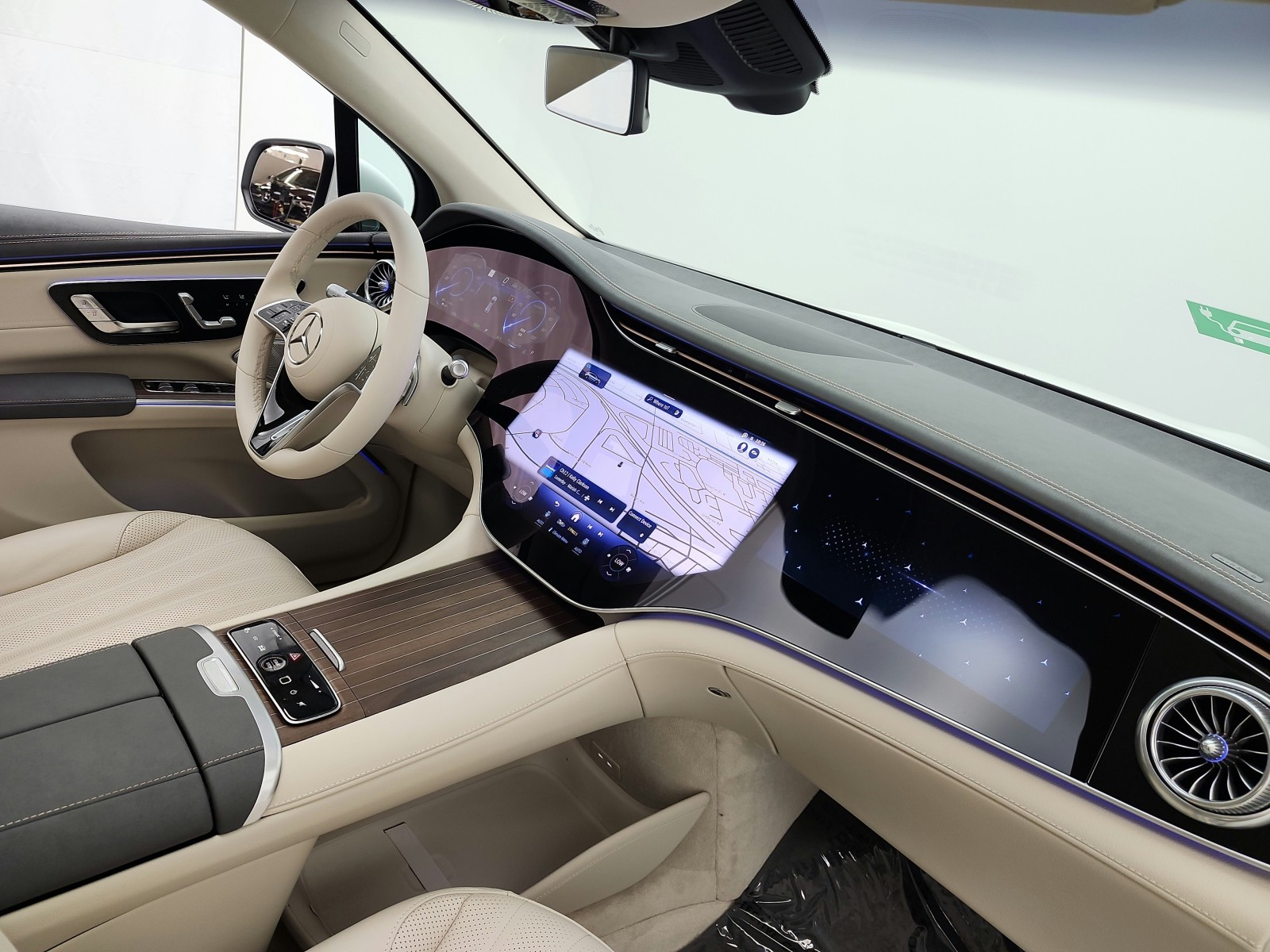 New 2027 Polar White Mercedes-Benz EQS 400 4MATIC® SUV image 13