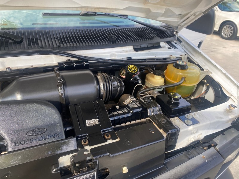 2000 Ford Econoline Cargo Van LOW MILES 68,046 in , 