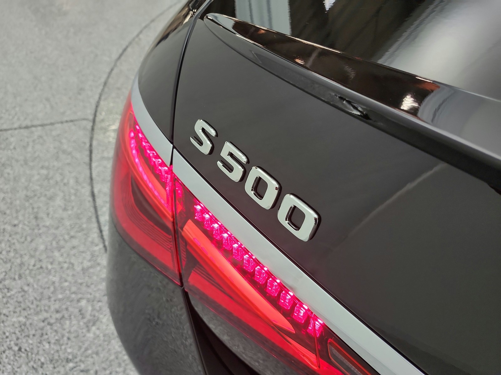 New 2026 Obsidian Black Metallic Mercedes-Benz S 500 image 17