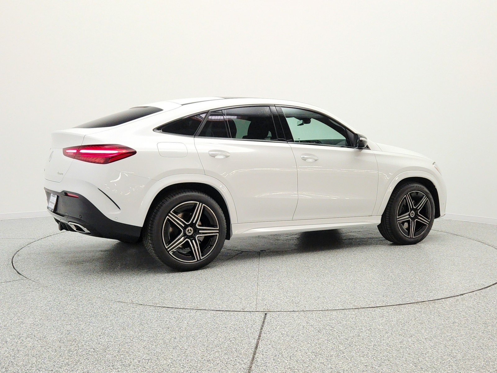 New 2026 MOONLIGHT WHITE Mercedes-Benz GLE 450 4MATIC® Coupe image 5