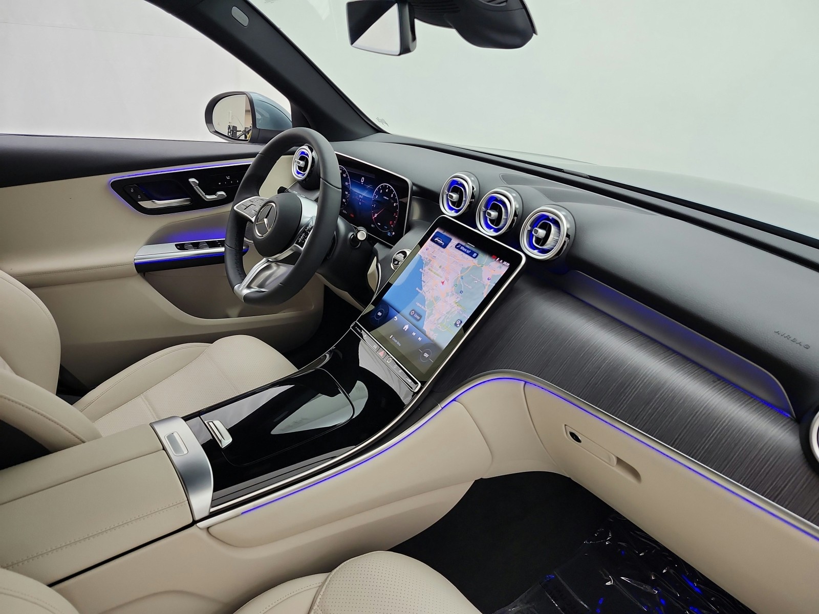 New 2026 Verde Silver Metallic Mercedes-Benz GLC 300 4MATIC® SUV image 13