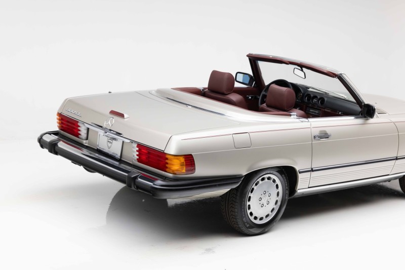 1989 Mercedes-Benz 560-Series 560 SL in ,