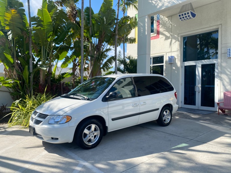 2006 Dodge Caravan SXT LOW MILES 28,367 1 OWNER HANDICAP LIFT in , 