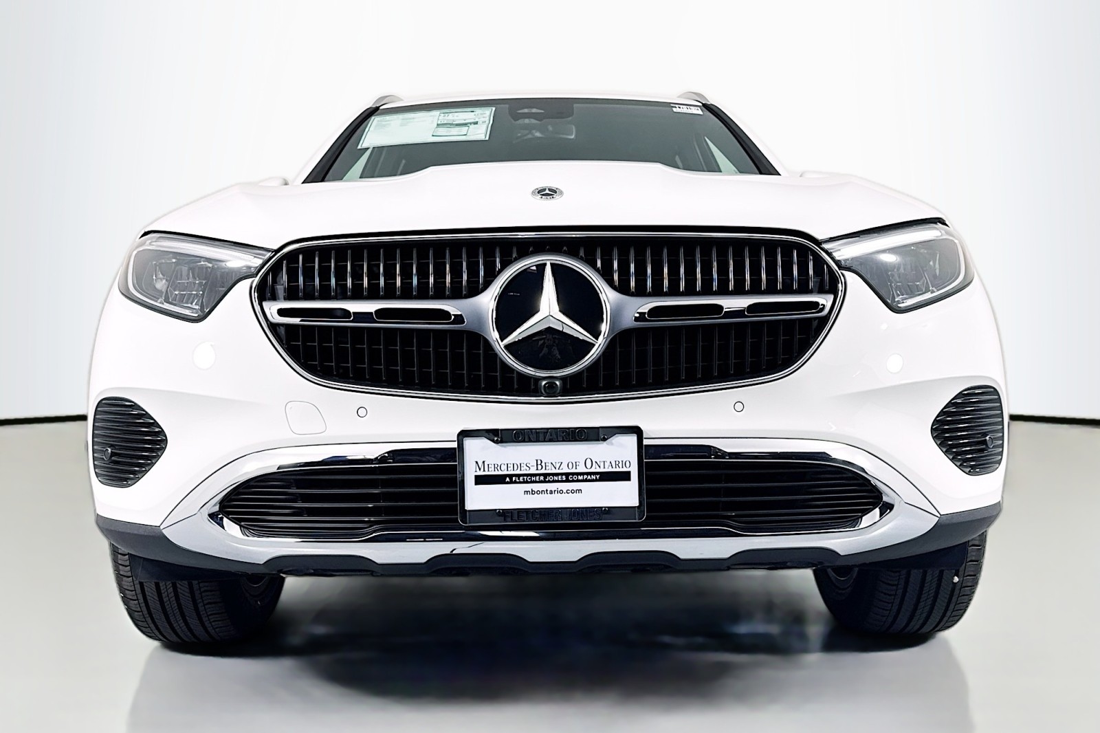 New 2026 Polar White Mercedes-Benz GLC 300 SUV image 2