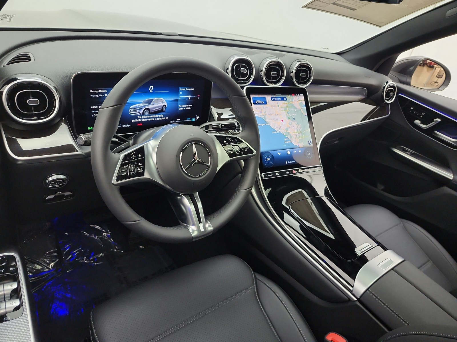 New 2027 Graphite Grey Metallic Mercedes-Benz GLC 300 SUV image 9