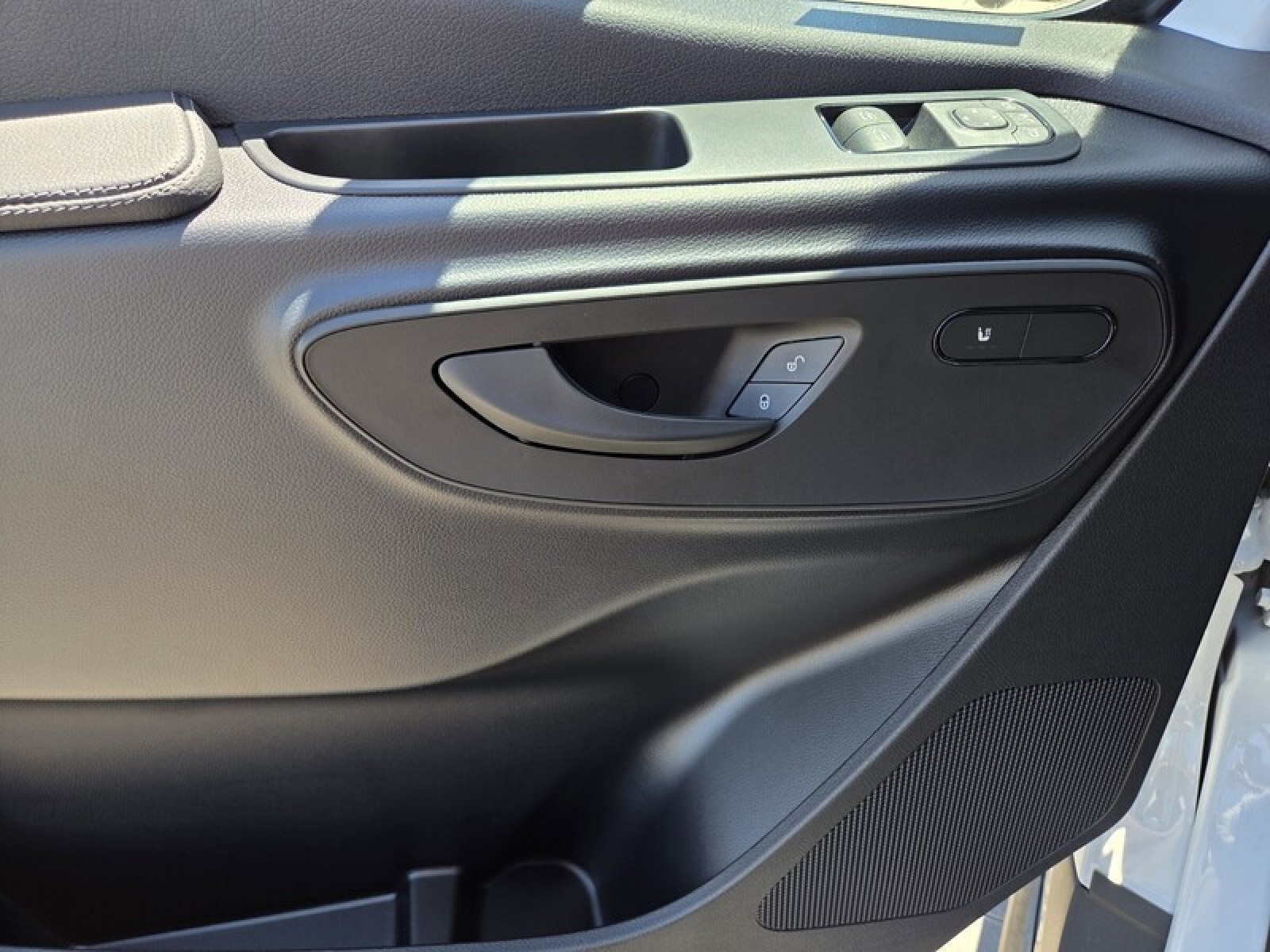 New 2026 ARCTIC WHITE Mercedes-Benz  image 21