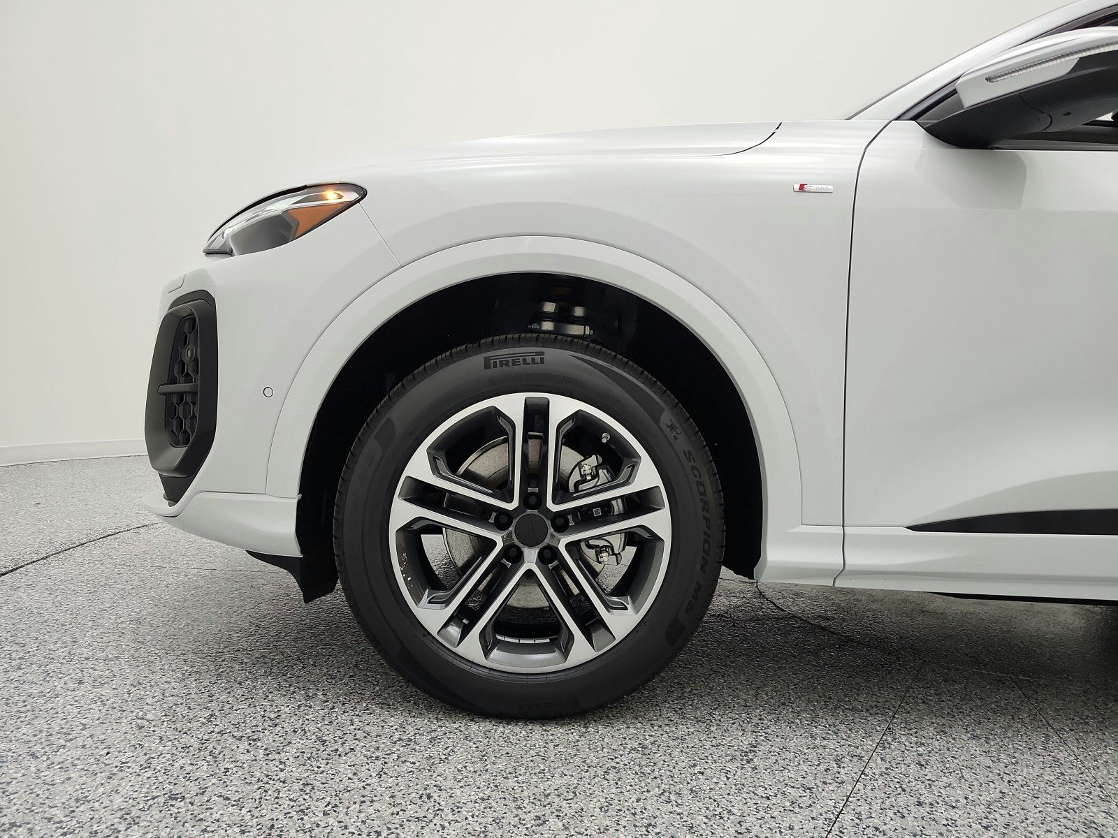 New 2026 Glacier White Metallic Audi Premium 2.0 TFSI quattro image 13