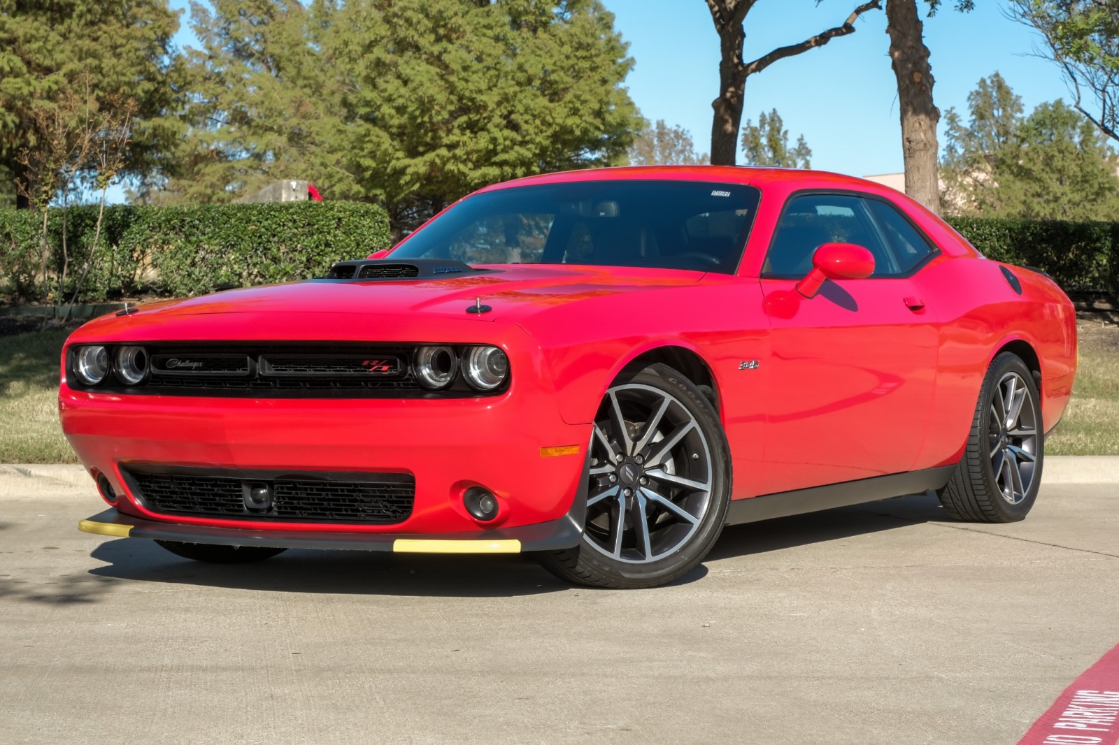 2023 Dodge Challenger R/T Shaker PlusPkg TechPkg Sunroof AutoTrans 54