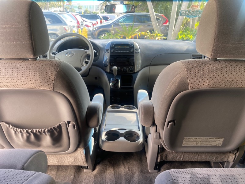 2010 Toyota Sienna LE LOW MILES 41,871 1 OWNER 7 PASSENGER in , 