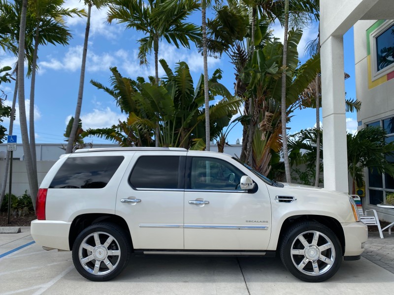 2010 Cadillac Escalade SUNROOF NAV Premium LOW MILES 66,933 in ,