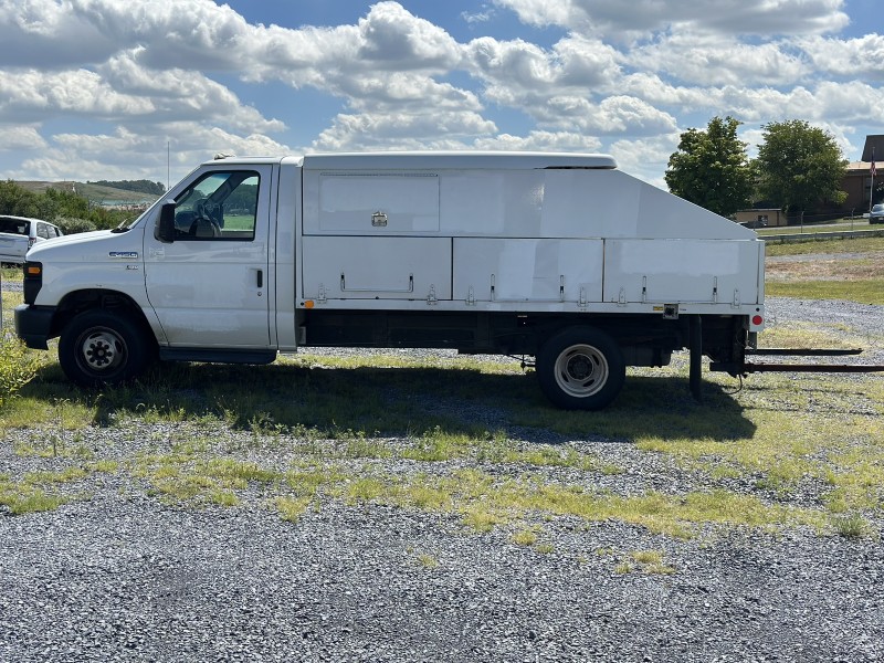 2012 Ford E450 Former Tru Green Service Truck Business Ready  in , 