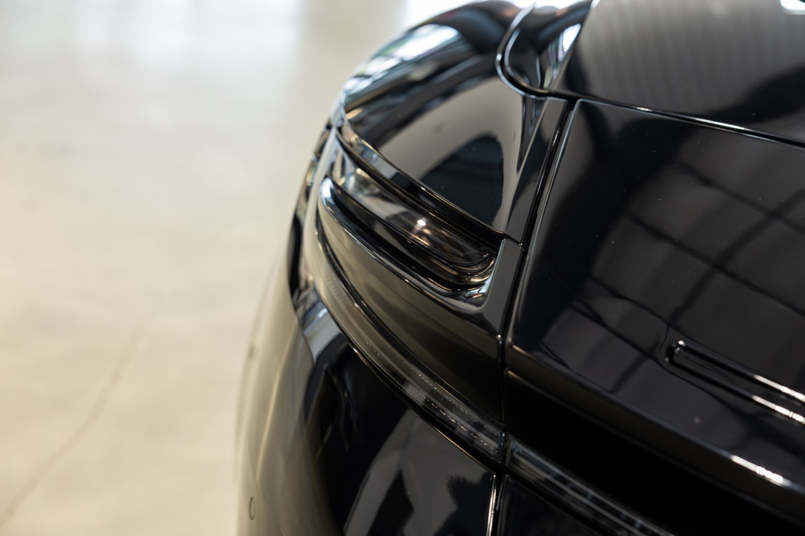 Used Car 2021 Aston Martin Db11  Shadow Edition For Sale Under $120,000 In Boerne, Texas