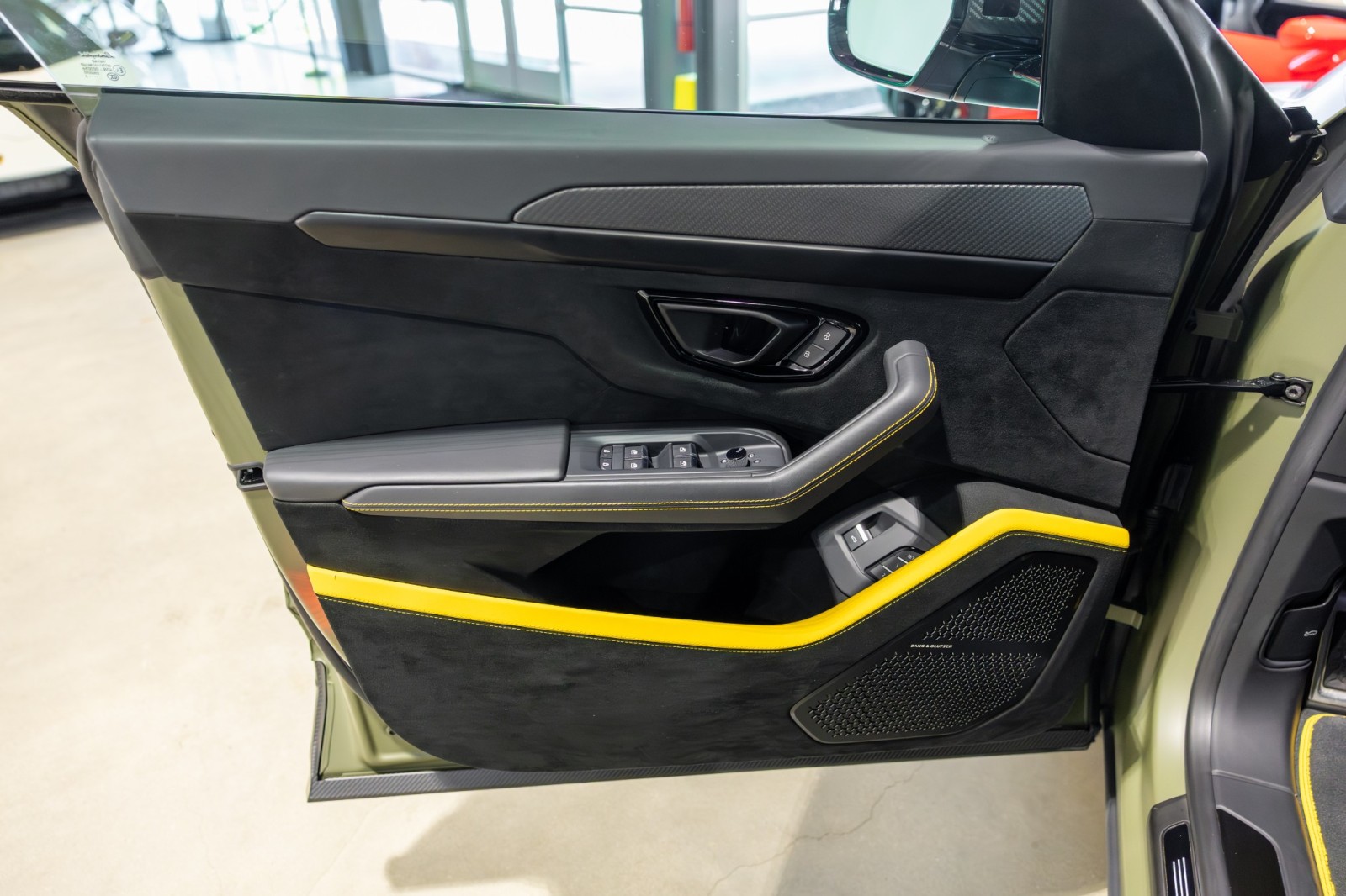 Used Car 2023 Lamborghini Urus  Performante For Sale Under $300,000 In Boerne, Texas