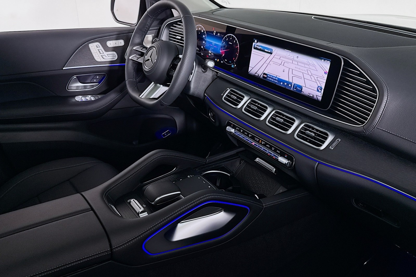 New 2026 Cirrus Silver Metallic Mercedes-Benz GLS 450 4MATIC® SUV image 16