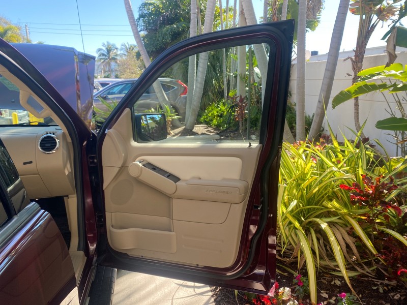 2008 Ford Explorer Sport Trac Limited LOW MILES 49,936 in , 