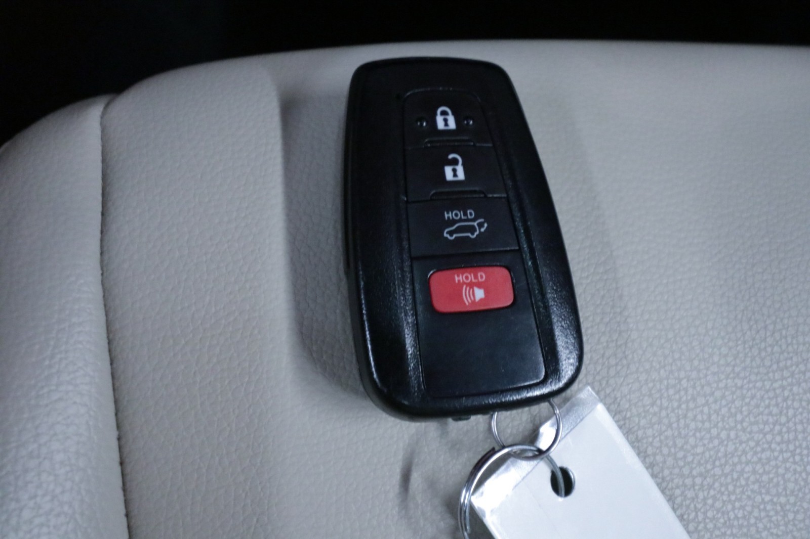 Used Car 2021 Toyota Highlander  Xle For Sale Under $35,000 In Austin, Texas