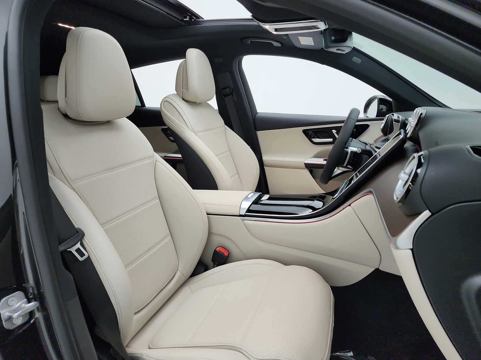 New 2027 Graphite Grey Metallic Mercedes-Benz GLC 300 4MATIC® Coupe image 15
