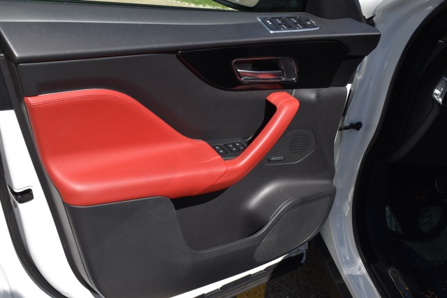 2020 Jaguar F-PACE Navi Leather Pano Roof Heated Front Seats Tech Pkg 27