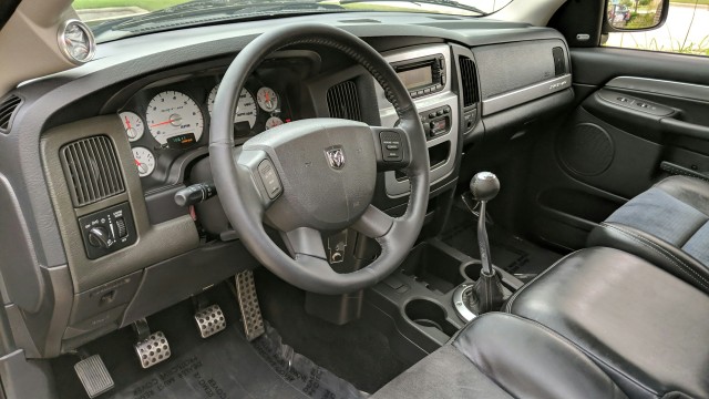 2005 Dodge Ram SRT-10  18