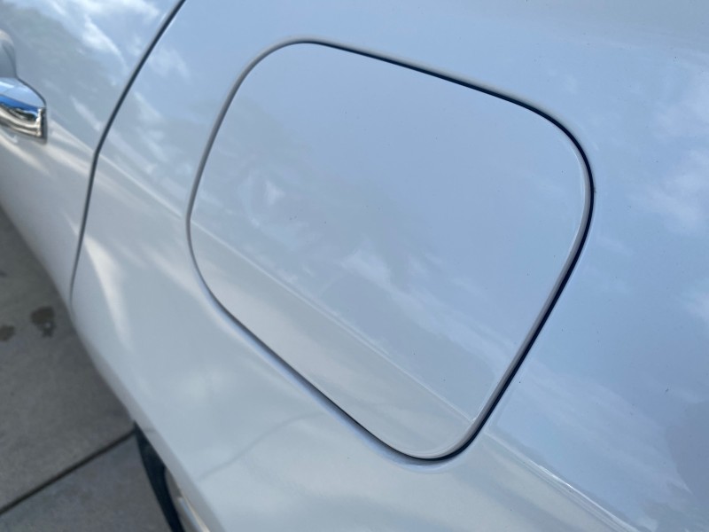 2013 Hyundai Genesis 3.8L LOW MILES 33,576 in , 