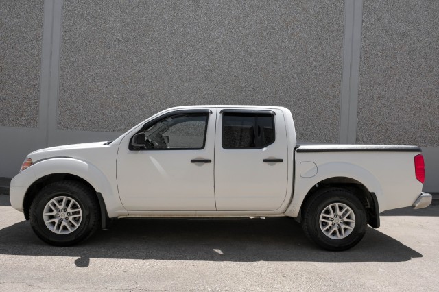 2017 Nissan Frontier SV V6 11